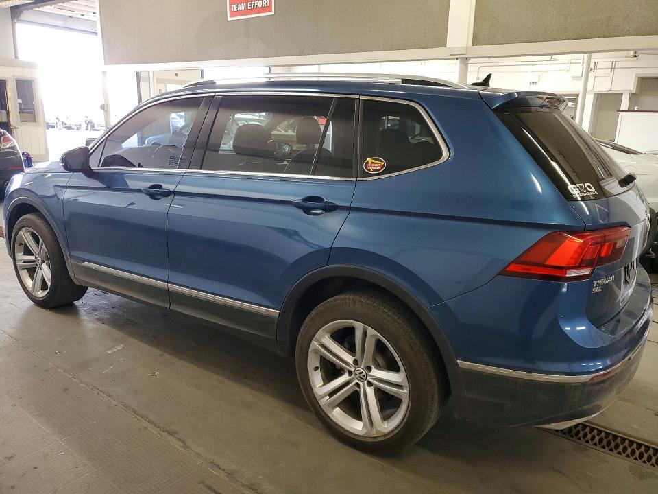 53934126 :رقم المزاد ، 3VV4B7AXXJM016125 vin ، 2018 Volkswagen Tiguan مزاد بيع