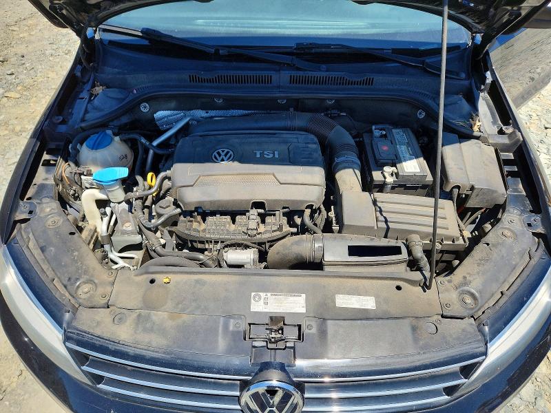 54670256 :رقم المزاد ، 3VWD17AJXFM203429 vin ، 2015 Volkswagen Jetta مزاد بيع