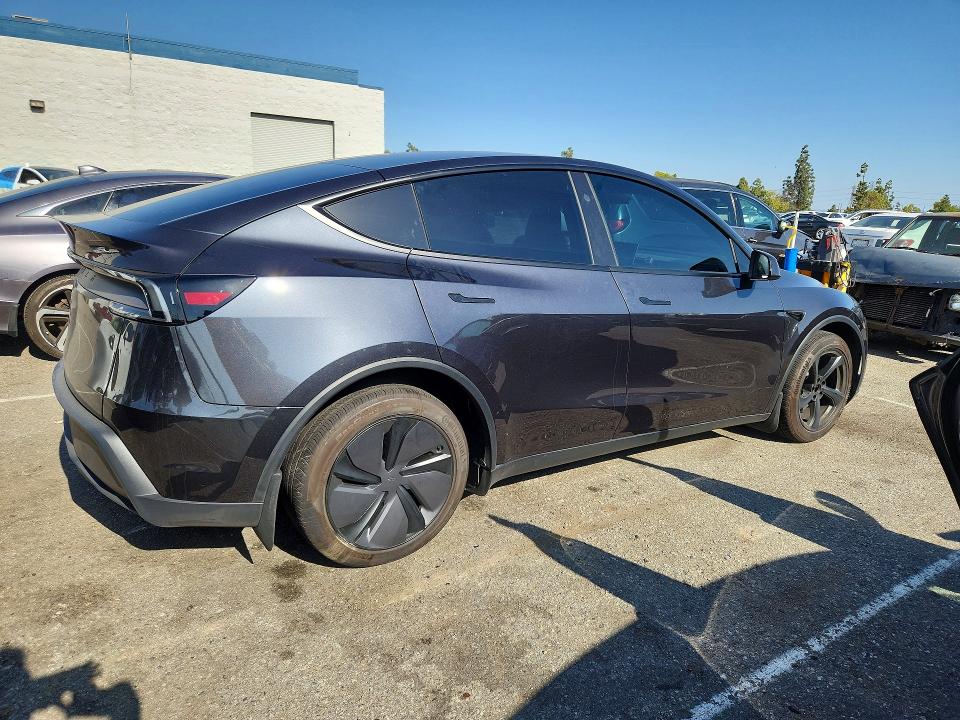 53578366 :رقم المزاد ، 7SAYGDED0TF415197 vin ، 2026 Tesla Model Y مزاد بيع