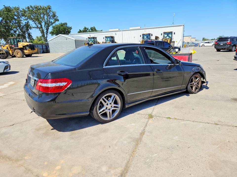 54098156 :رقم المزاد ، WDDHF5GB8BA267573 vin ، 2011 Mercedes-benz E مزاد بيع