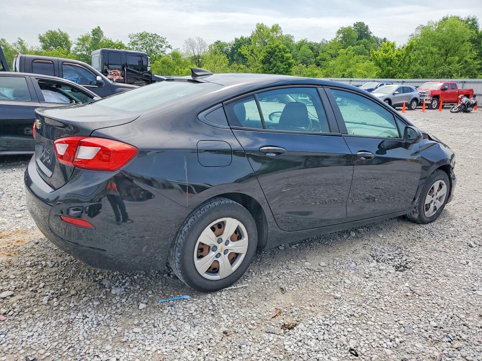 53978816 :رقم المزاد ، 1G1BC5SM6J7102823 vin ، 2018 Chevrolet Cruze مزاد بيع