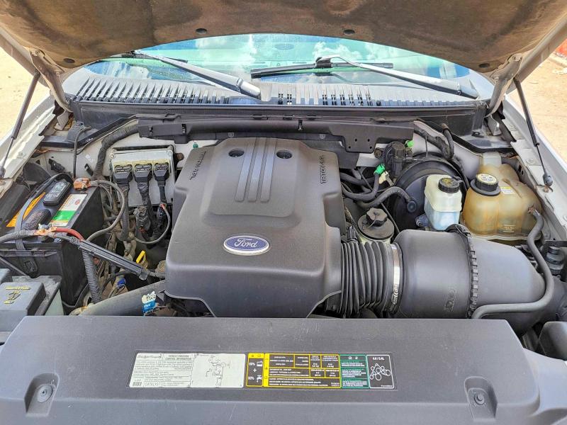 2004 Ford Expedition მანქანა იყიდება აუქციონზე, vin: 1FMRU13W64LB74351, აუქციონის ნომერი: 54906116