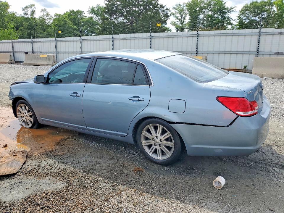 55560906 :رقم المزاد ، 4T1BK36B67U180712 vin ، 2007 Toyota Avalon مزاد بيع