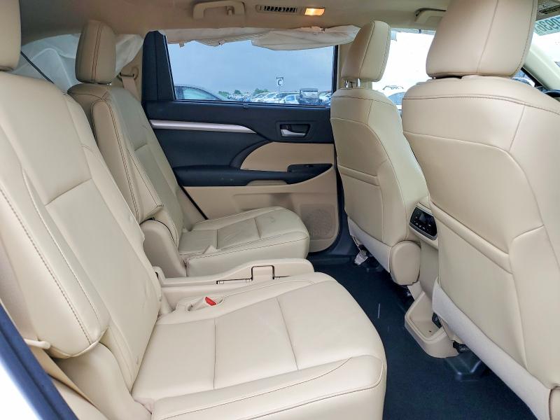54250936 :رقم المزاد ، 5TDKKRFH7FS057600 vin ، 2015 Toyota Highlander مزاد بيع