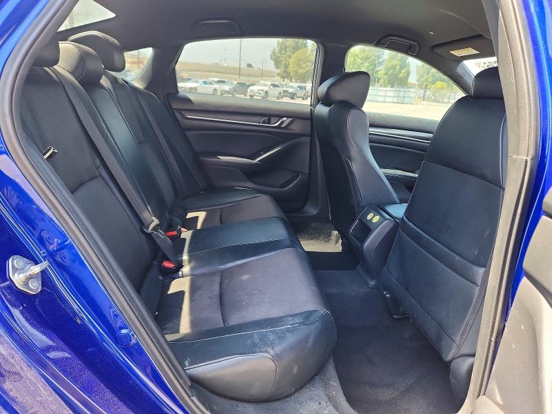 54657036 :رقم المزاد ، 1HGCV1F36JA029585 vin ، 2018 Honda Accord مزاد بيع