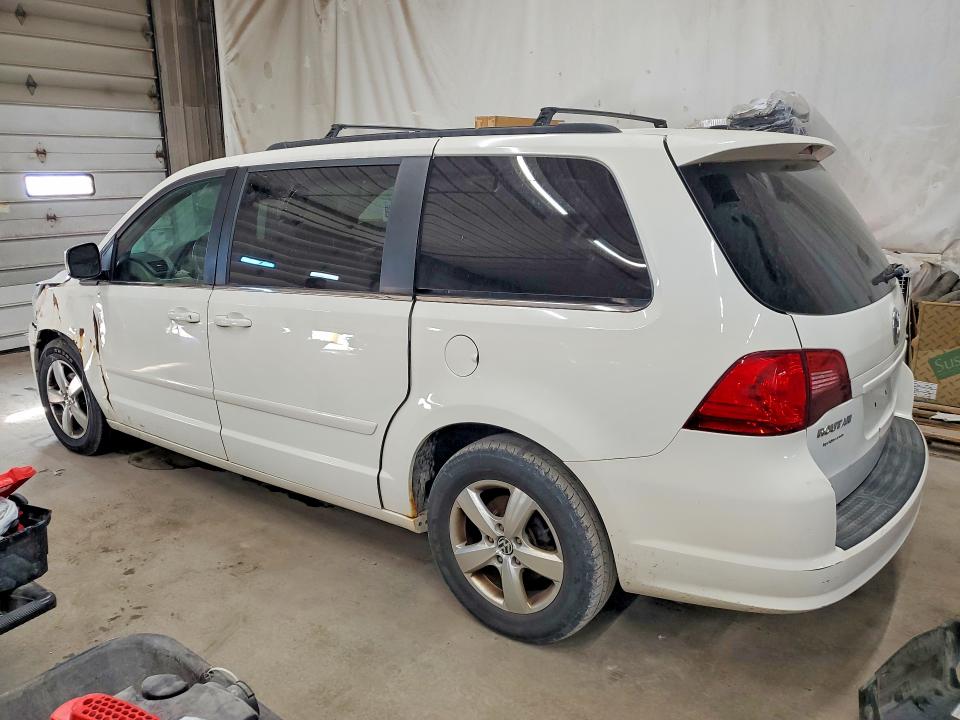 2011 Volkswagen Routan მანქანა იყიდება აუქციონზე, vin: 2V4RW5DG0BR747672, აუქციონის ნომერი: 54039356
