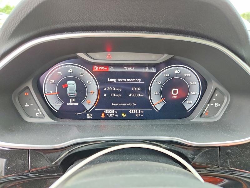 51372666 :رقم المزاد ، WA1EECF3XM1002519 vin ، 2021 Audi Q3 مزاد بيع