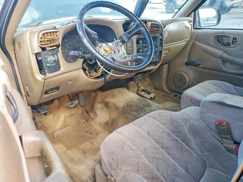 53333346 :رقم المزاد ، 1GTCS195828178707 vin ، 2002 Gmc Sonoma مزاد بيع