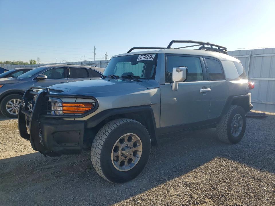 52706246 :رقم المزاد ، JTEBU4BF2BK112078 vin ، 2011 Toyota Fj Cruiser مزاد بيع