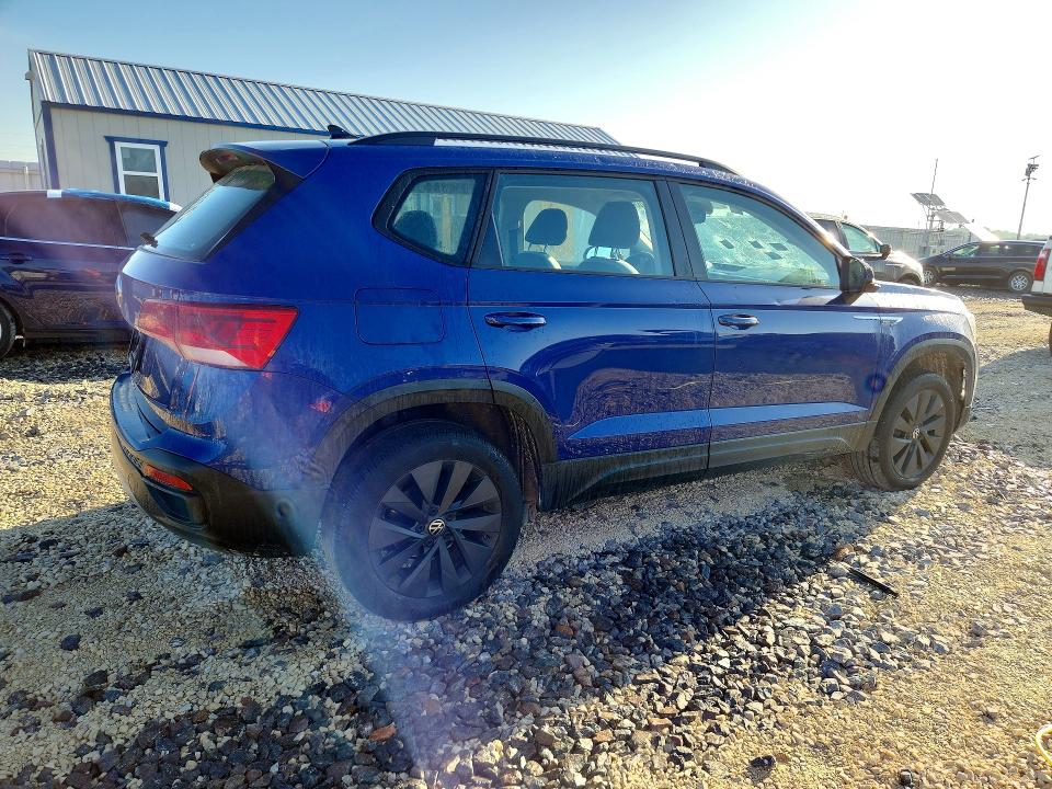51916516 :رقم المزاد ، 3VV5X7B25RM105590 vin ، 2024 Volkswagen Taos مزاد بيع