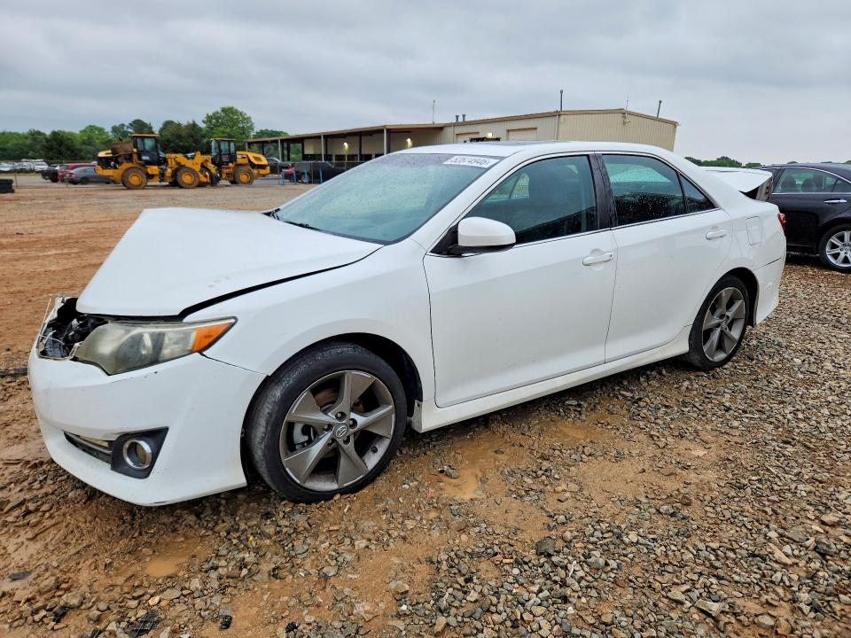 2014 Toyota Camry მანქანა იყიდება აუქციონზე, vin: 4T1BF1FK4EU726624, აუქციონის ნომერი: 52674946