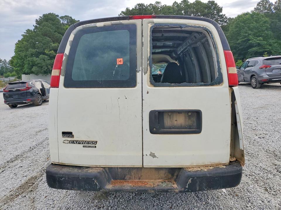 54129266 :رقم المزاد ، 1GCWGFFA1B1132321 vin ، 2011 Chevrolet Express G2500 مزاد بيع