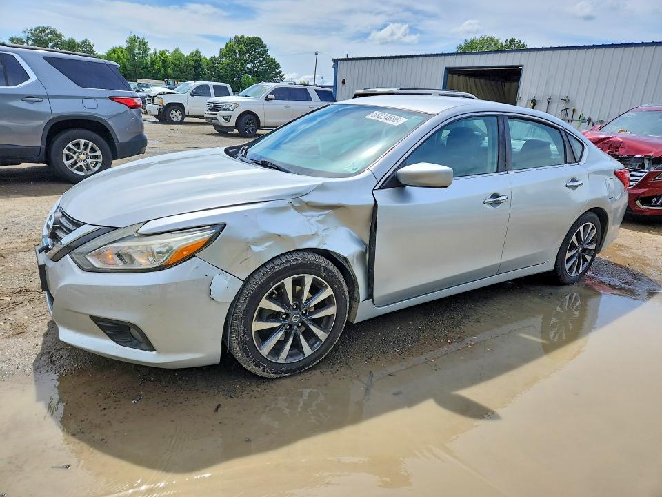 Продажа на аукционе авто 2017 Nissan Altima, vin: 1N4AL3AP0HC118610, номер лота: 55224686