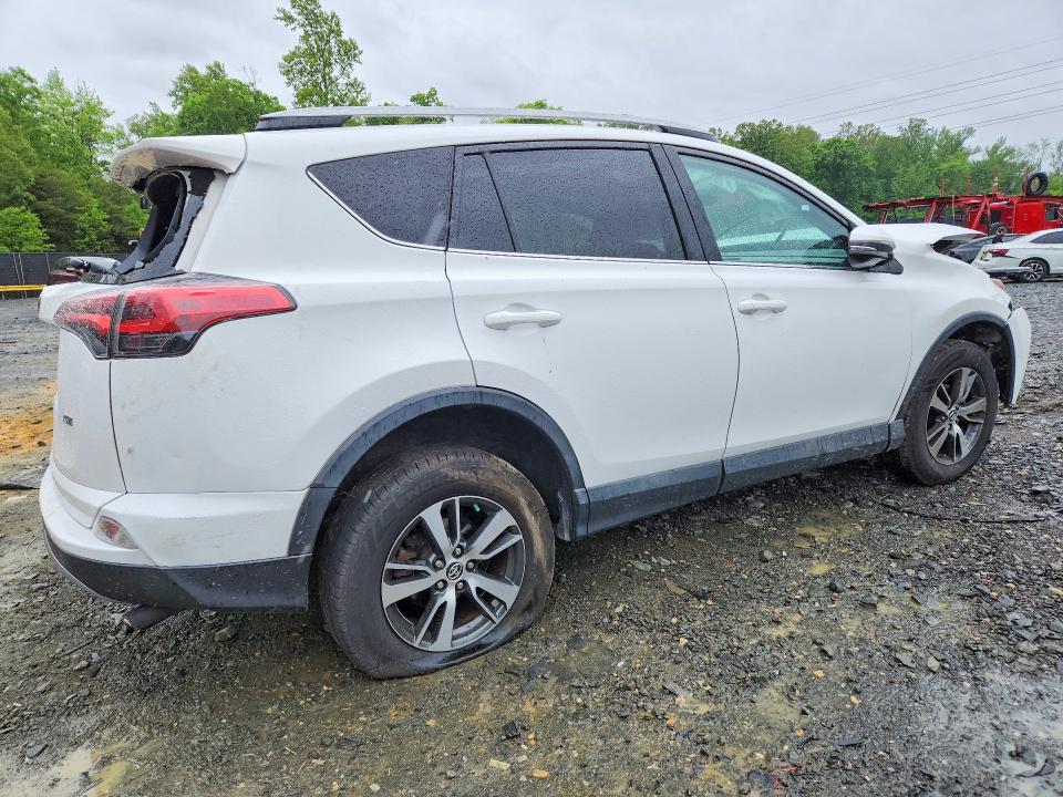 2018 Toyota Rav4 მანქანა იყიდება აუქციონზე, vin: 2T3WFREV2JW411592, აუქციონის ნომერი: 52611816