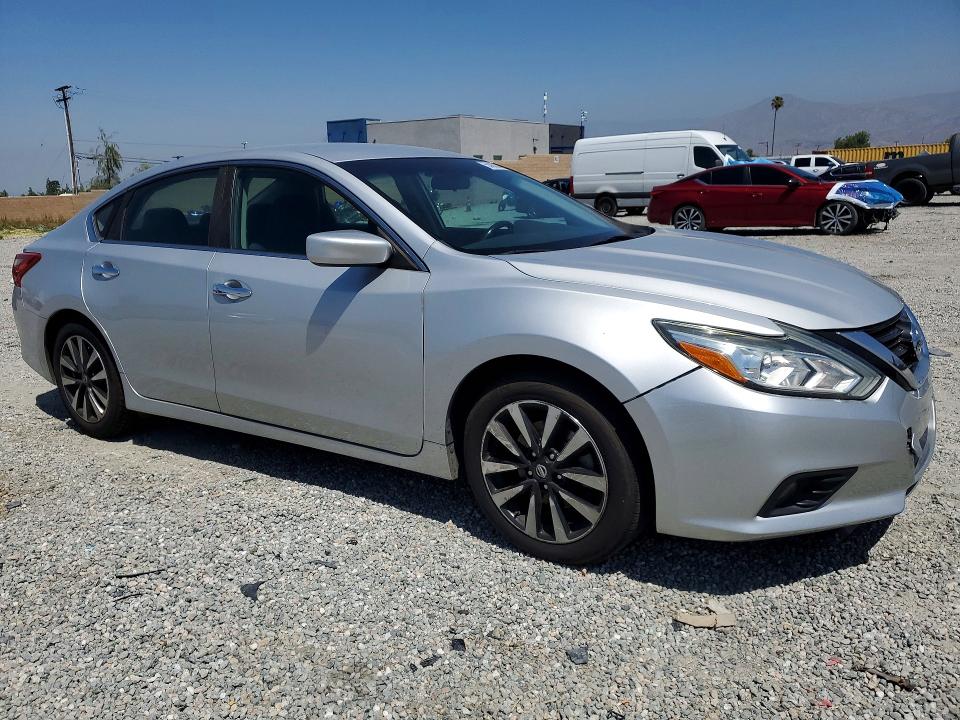 2018 Nissan Altima მანქანა იყიდება აუქციონზე, vin: 1N4AL3AP7JC154087, აუქციონის ნომერი: 53853376