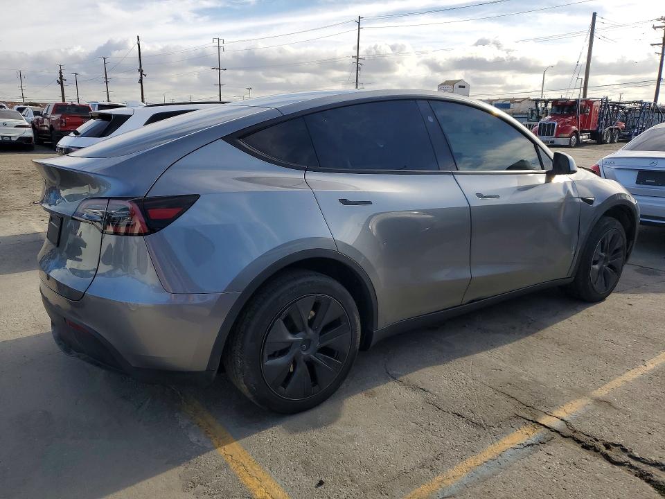 52370986 :رقم المزاد ، 7SAYGDED4SF221268 vin ، 2025 Tesla Model Y مزاد بيع