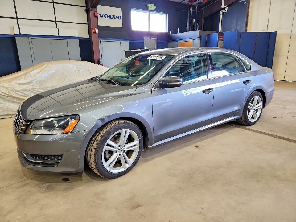 54181506 :رقم المزاد ، 1VWBT7A34EC077233 vin ، 2014 Volkswagen Passat مزاد بيع
