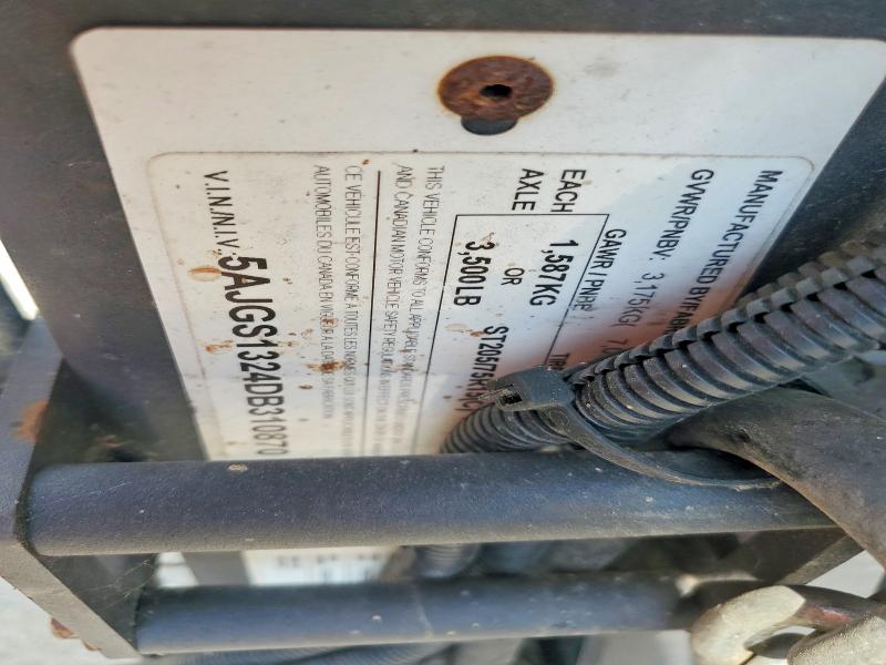 57970756 :رقم المزاد ، 5AJGS1324DB310870 vin ، 2013 Magna Construction Equipment مزاد بيع