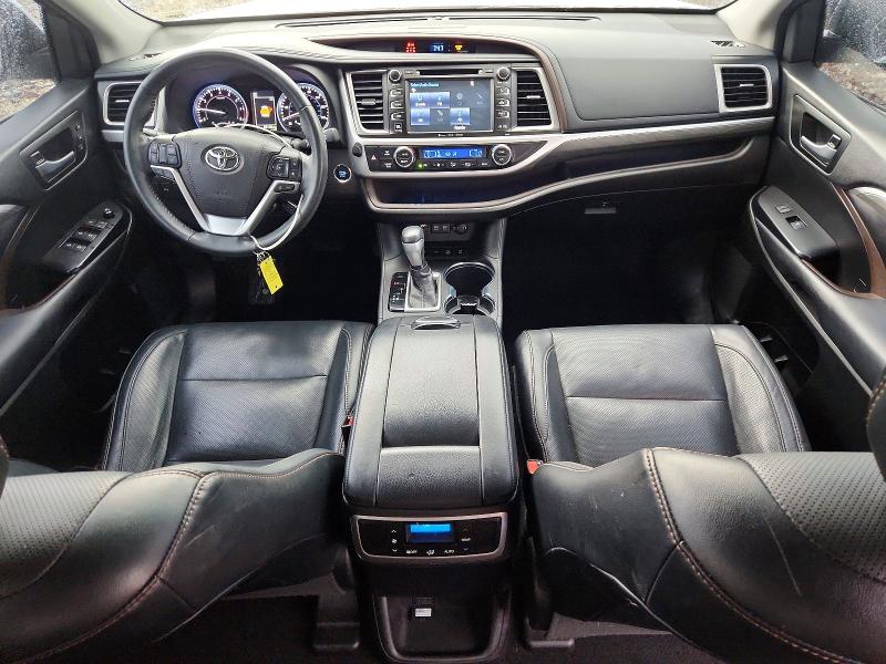53960576 :رقم المزاد ، 5TDDZRFHXJS821923 vin ، 2018 Toyota Highlander مزاد بيع