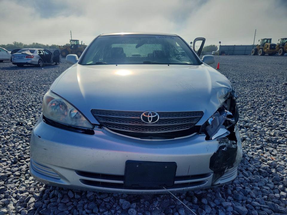 52836746 :رقم المزاد ، 4T1BE32K02U518871 vin ، 2002 Toyota Camry مزاد بيع