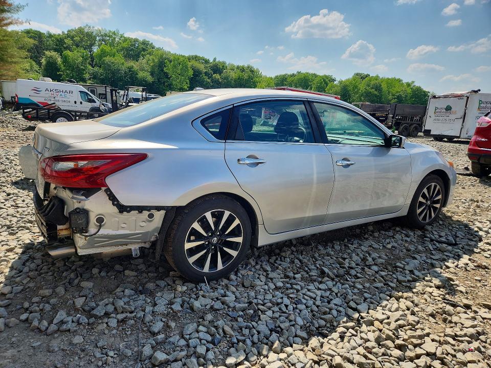 Auction sale of the 2018 Nissan Altima, vin: 1N4AL3AP9JC132219, lot number: 53995956