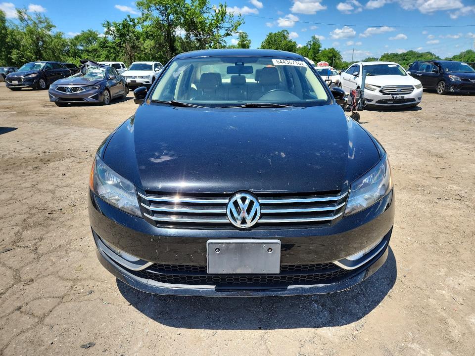 54436716 :رقم المزاد ، 1VWBT7A3XFC052158 vin ، 2015 Volkswagen Passat مزاد بيع