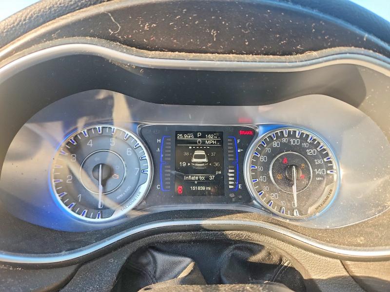 53632326 :رقم المزاد ، 1C3CCCAB3FN695760 vin ، 2015 Chrysler 200 مزاد بيع