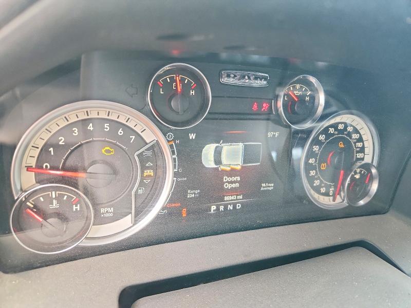 52179546 :رقم المزاد ، 3C6UR5FJ2JG106930 vin ، 2018 Ram 2500 مزاد بيع