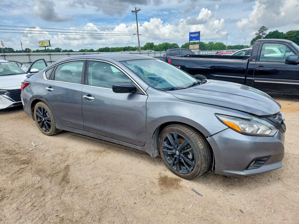 54520736 :رقم المزاد ، 1N4AL3AP8JC200543 vin ، 2018 Nissan Altima مزاد بيع
