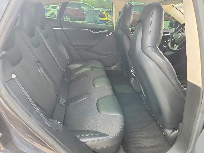 53249536 :رقم المزاد ، 5YJSA1E21GF131973 vin ، 2016 Tesla Model S مزاد بيع