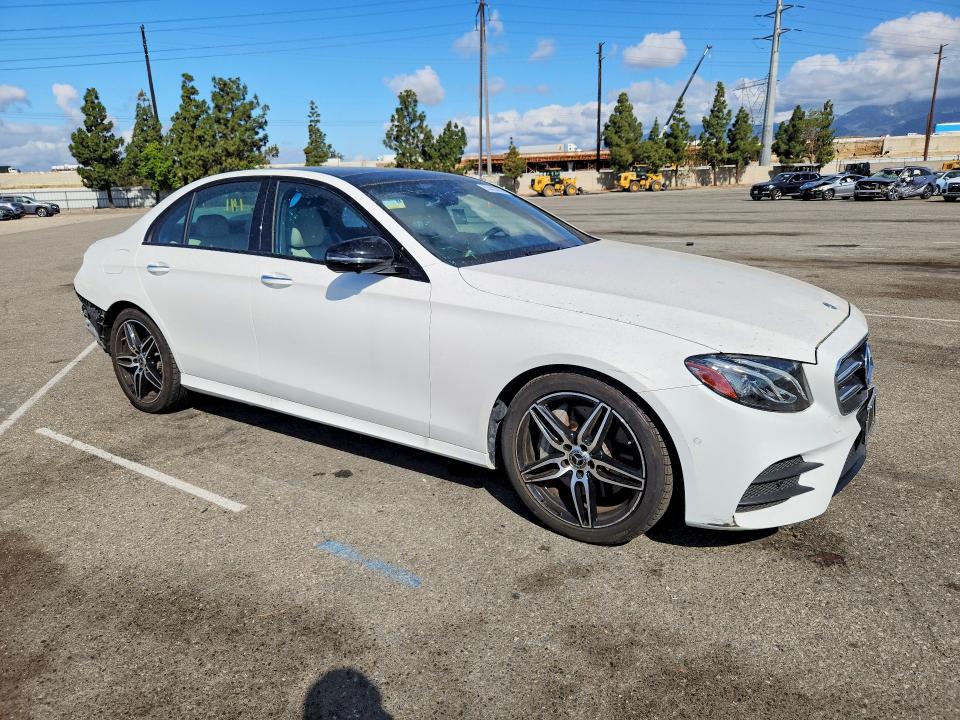 55433856 :رقم المزاد ، W1KZF8DB7LA824288 vin ، 2020 Mercedes-benz E مزاد بيع