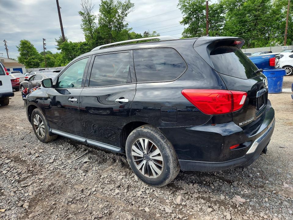54880146 :رقم المزاد ، 5N1DR2MM3JC627657 vin ، 2018 Nissan Pathfinder مزاد بيع