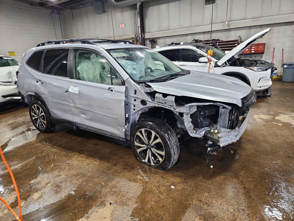 Продажа на аукционе авто 2022 Subaru Forester, vin: JF2SKAPC2NH526813, номер лота: 53547696