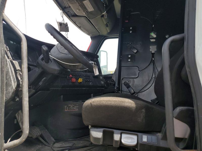 Продаж на аукціоні авто 2024 Freightliner Cascadia 126, vin: 3AKJHHDR8RSUM8855, номер лоту: 52012956