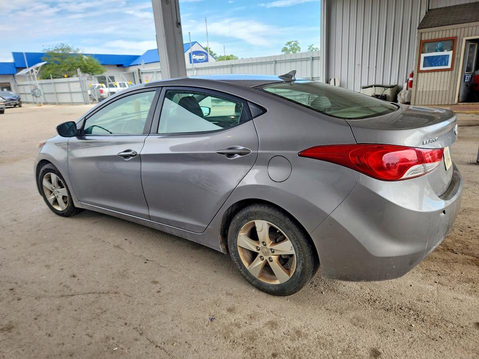 54832306 :رقم المزاد ، KMHDH4AE0BU117127 vin ، 2011 Hyundai Elantra مزاد بيع