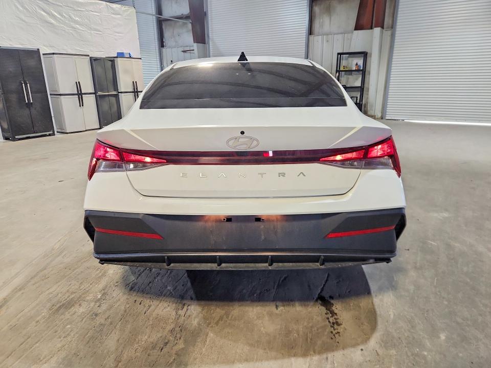 2024 Hyundai Elantra მანქანა იყიდება აუქციონზე, vin: KMHLM4DG5RU648712, აუქციონის ნომერი: 54352506