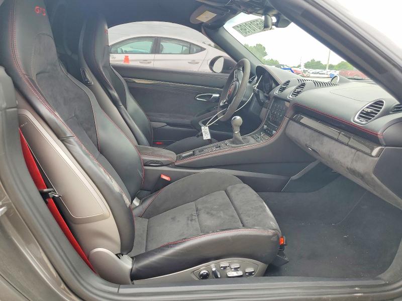 55018196 :رقم المزاد ، WP0CD2A88MS232132 vin ، 2021 Porsche Boxster مزاد بيع