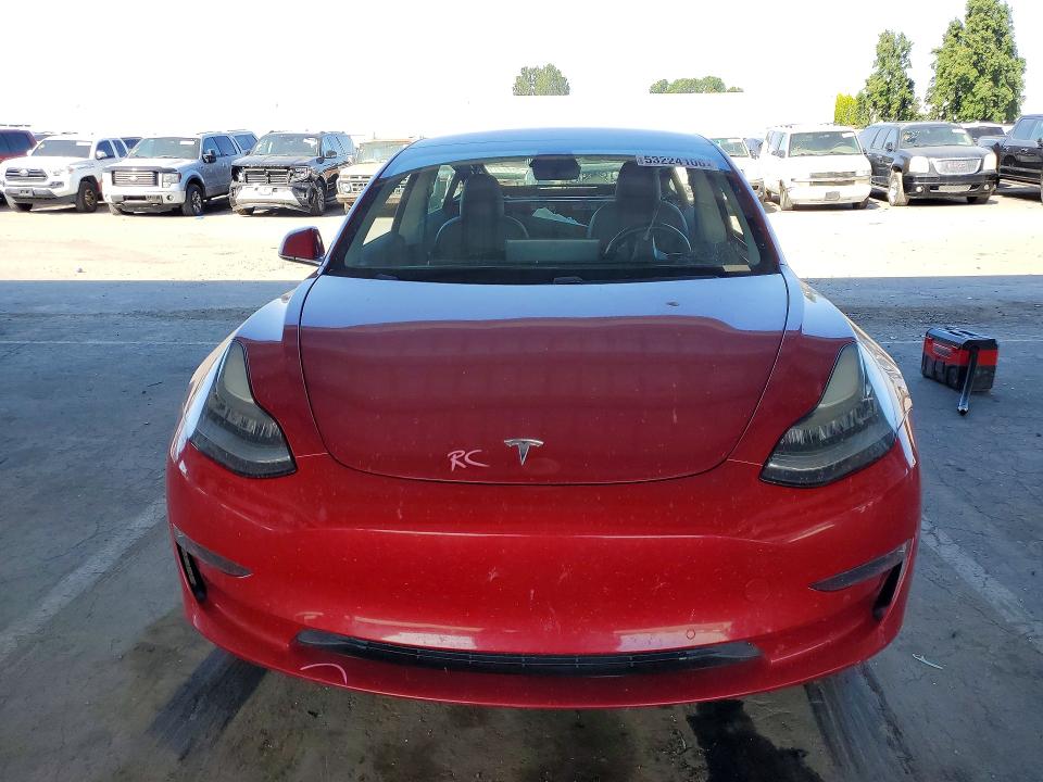 2018 Tesla Model 3 მანქანა იყიდება აუქციონზე, vin: 5YJ3E1EAXJF028980, აუქციონის ნომერი: 53224106