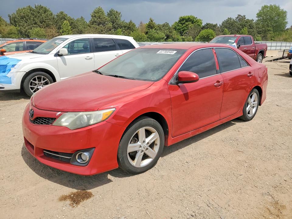 52780046 :رقم المزاد ، 4T1BF1FK7CU557597 vin ، 2012 Toyota Camry مزاد بيع