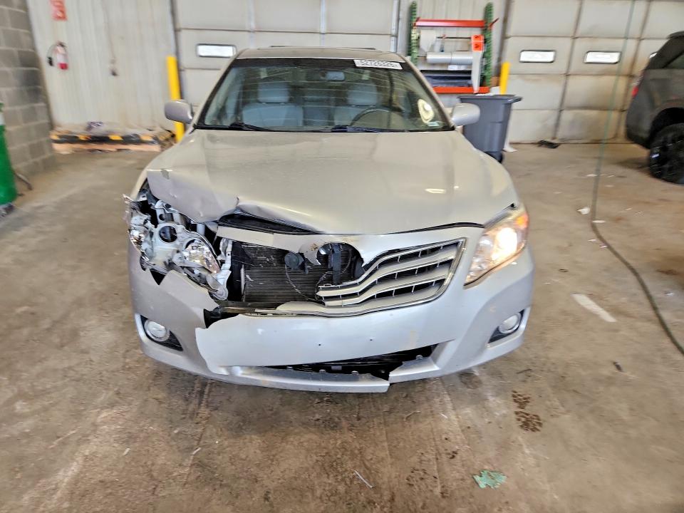 52726326 :رقم المزاد ، 4T4BF3EK2BR114839 vin ، 2011 Toyota Camry مزاد بيع