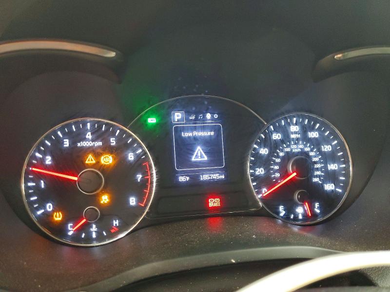 53708826 :رقم المزاد ، 3KPFL4A76JE219249 vin ، 2018 Kia Forte مزاد بيع