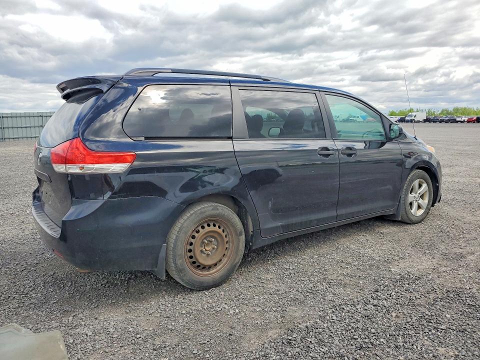 2014 Toyota Sienna მანქანა იყიდება აუქციონზე, vin: 5TDZK3DC4ES494472, აუქციონის ნომერი: 55415596