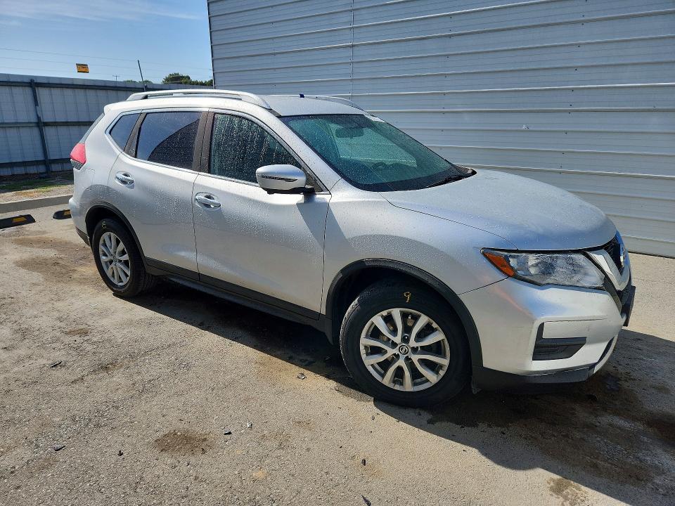 Продаж на аукціоні авто 2017 Nissan Rogue, vin: JN8AT2MT1HW394133, номер лоту: 53639006
