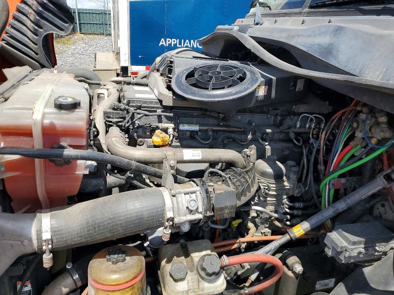 54704746 :رقم المزاد ، 3AKJGLD51GSGZ5170 vin ، 2016 Freightliner Cascadia 125 مزاد بيع