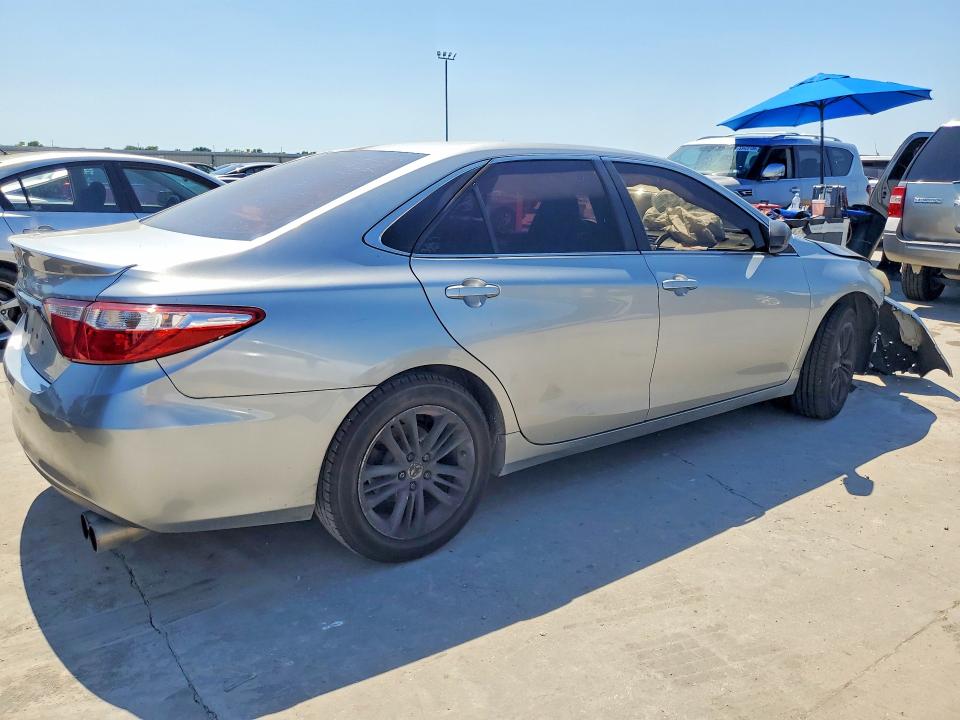 53542426 :رقم المزاد ، 4T1BF1FK1GU184787 vin ، 2016 Toyota Camry مزاد بيع