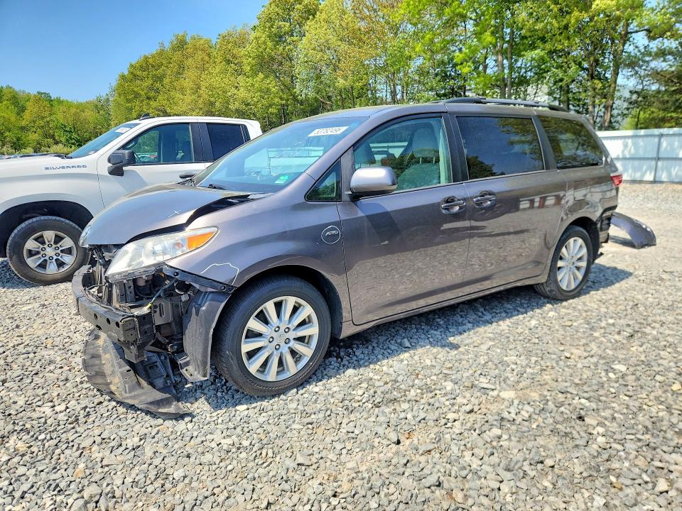 Auction sale of the 2017 Toyota Sienna, vin: 5TDJZ3DC8HS173015, lot number: 53782496