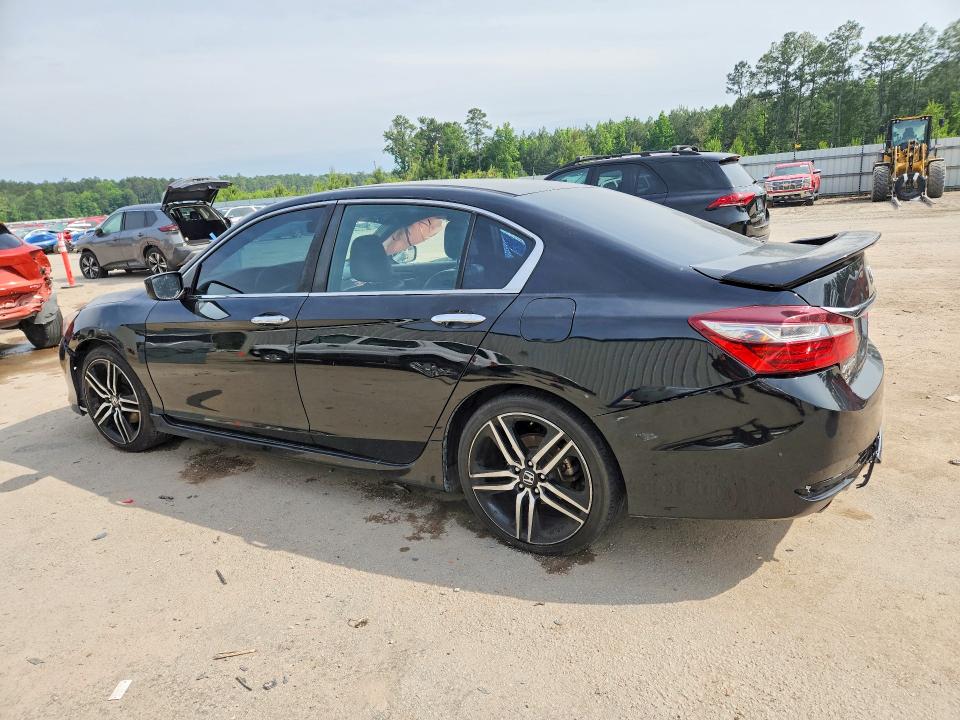 52681146 :رقم المزاد ، 1HGCR2F16HA197133 vin ، 2017 Honda Accord مزاد بيع