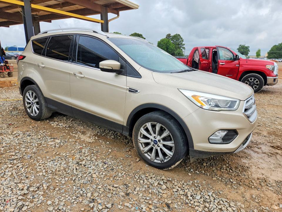 2017 Ford Escape მანქანა იყიდება აუქციონზე, vin: 1FMCU0J91HUF01932, აუქციონის ნომერი: 54653116