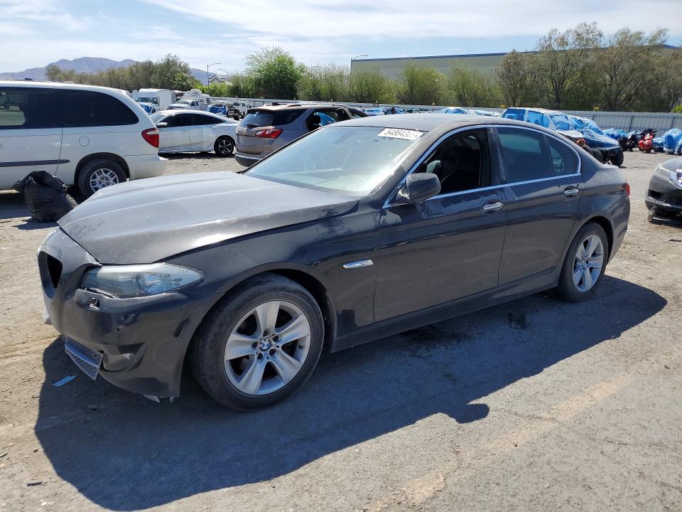 54864366 :رقم المزاد ، WBAFR1C57BC260181 vin ، 2011 Bmw 528 مزاد بيع