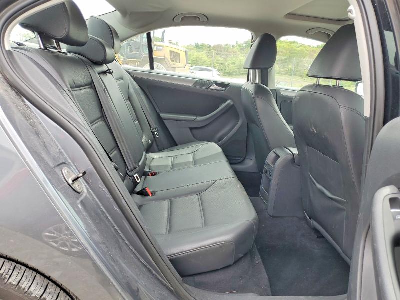 2013 Volkswagen Jetta მანქანა იყიდება აუქციონზე, vin: 3VW3L7AJ7DM402697, აუქციონის ნომერი: 53156236